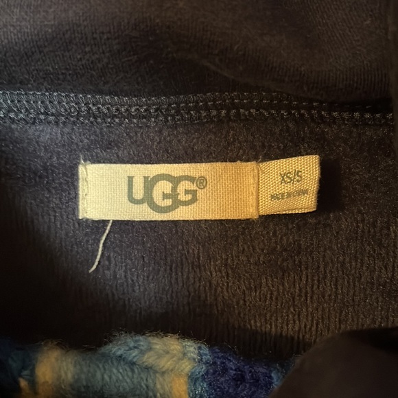 UGG Astrid Poncho Pullover Oversized - Picture 7 of 8